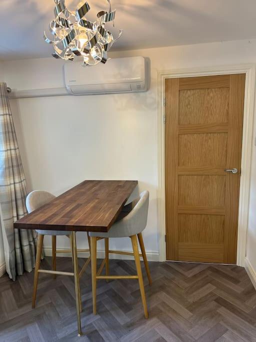 Thee Olde Cow Shed Cottingham, Central Location, 500 Meters From Cottingham Train Station, Close To Hull & Beverly, Free Parking & Wi-Fi , Entire Detached Property Exterior foto