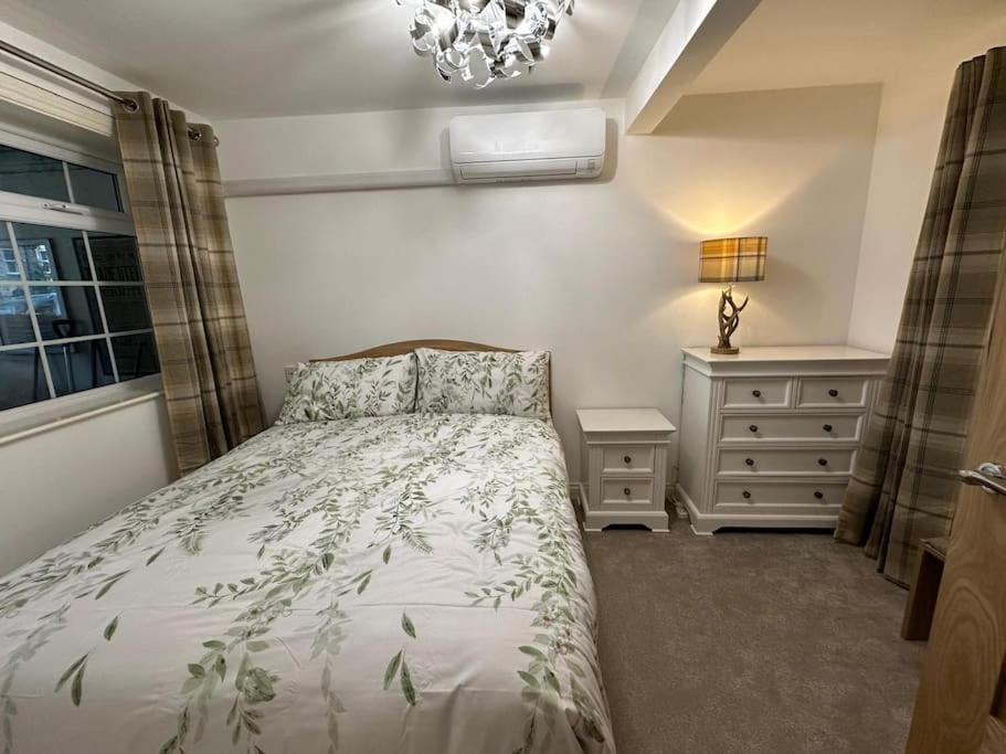 Thee Olde Cow Shed Cottingham, Central Location, 500 Meters From Cottingham Train Station, Close To Hull & Beverly, Free Parking & Wi-Fi , Entire Detached Property Exterior foto