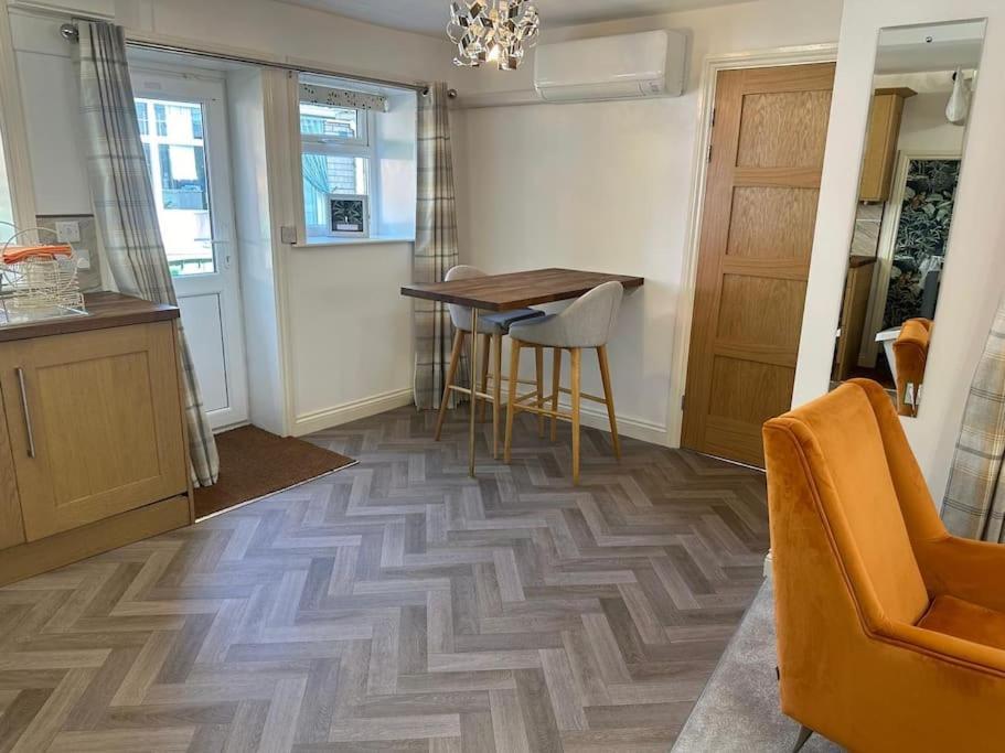 Thee Olde Cow Shed Cottingham, Central Location, 500 Meters From Cottingham Train Station, Close To Hull & Beverly, Free Parking & Wi-Fi , Entire Detached Property Exterior foto